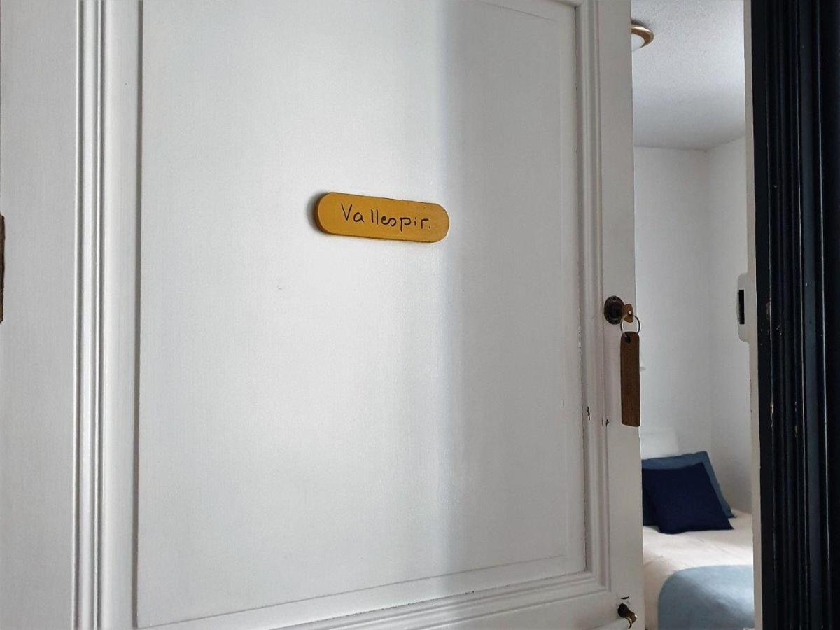 Chambres D'Hotes Et Gites- L'Abri Sous Roche Tautavel Eksteriør billede