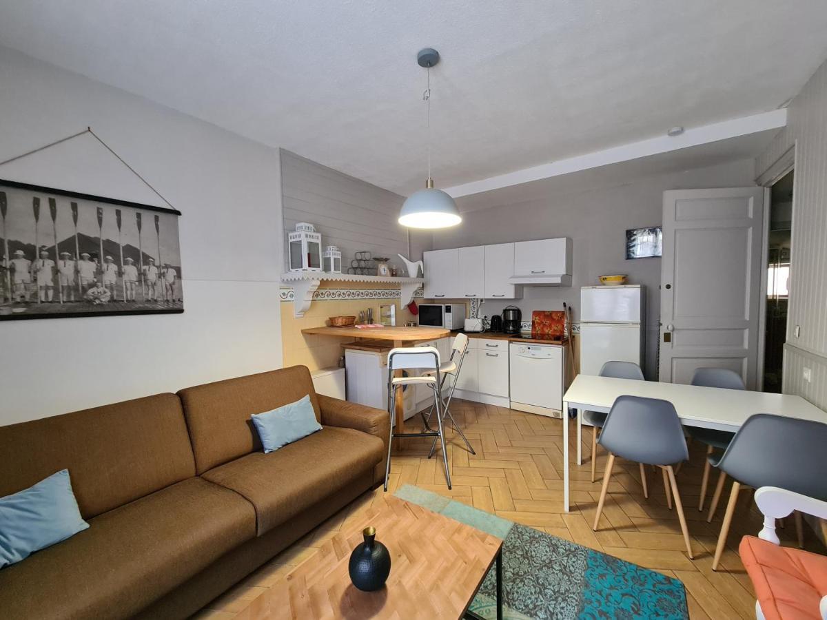 Chambres D'Hotes Et Gites- L'Abri Sous Roche Tautavel Eksteriør billede