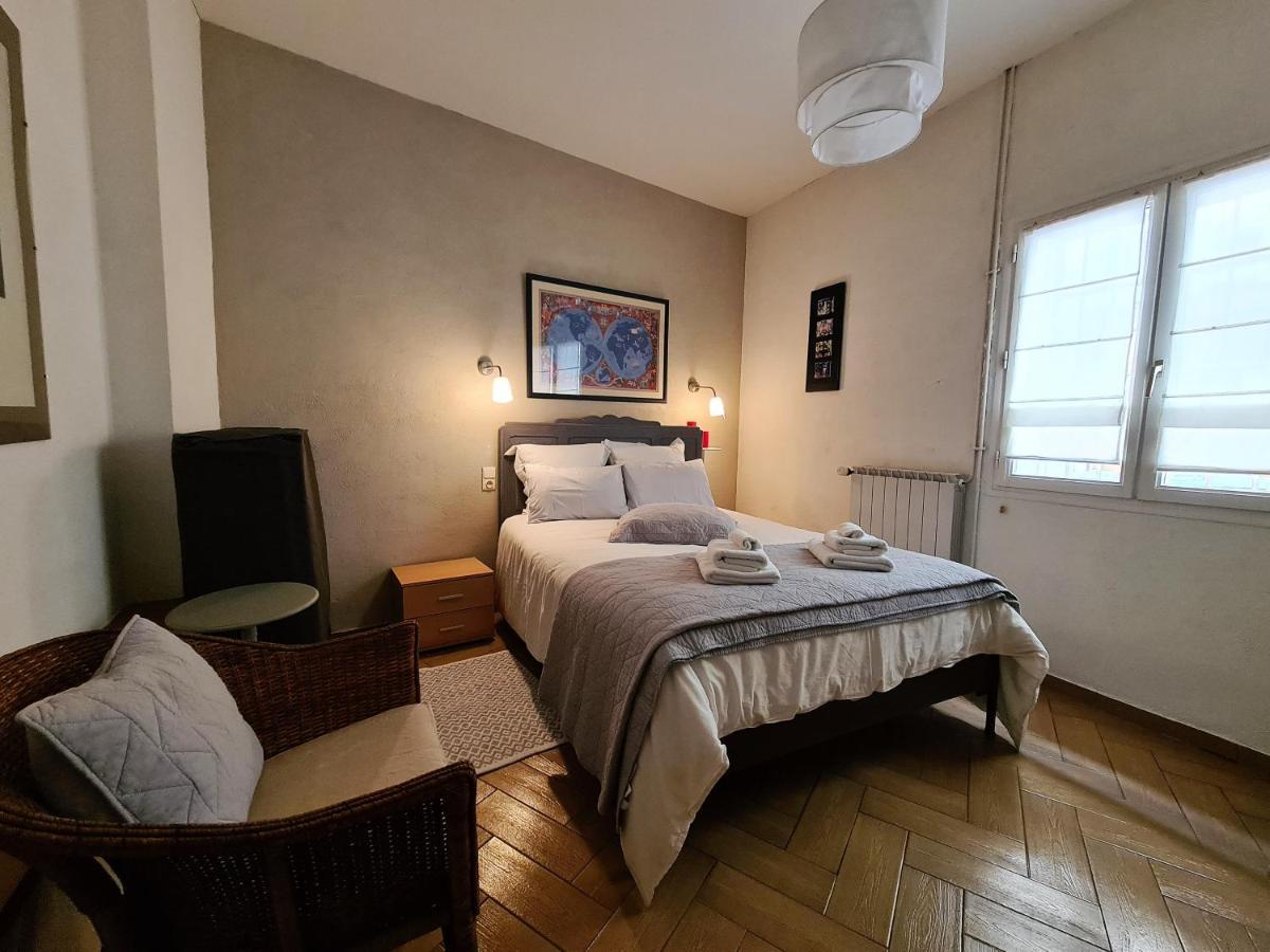 Chambres D'Hotes Et Gites- L'Abri Sous Roche Tautavel Eksteriør billede